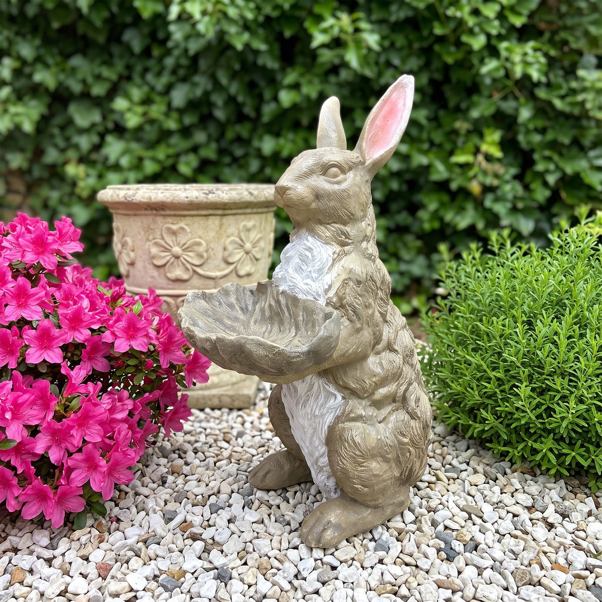 Magnesium Oxide Bunny Statue Holding Decor Hand-Painted Rabbit Sculpture Garden Lawn Ornament