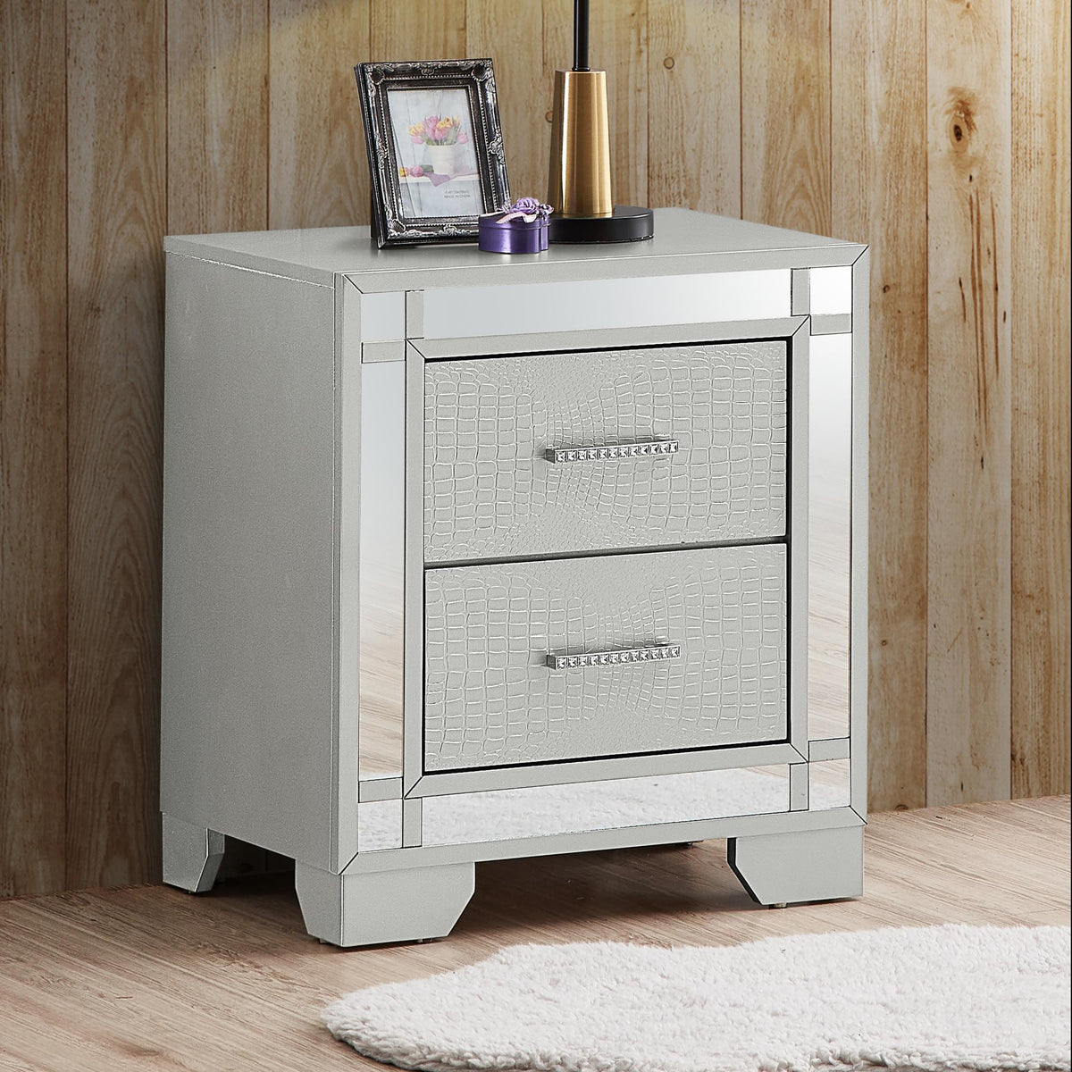 Madison - Nightstand - Champagne