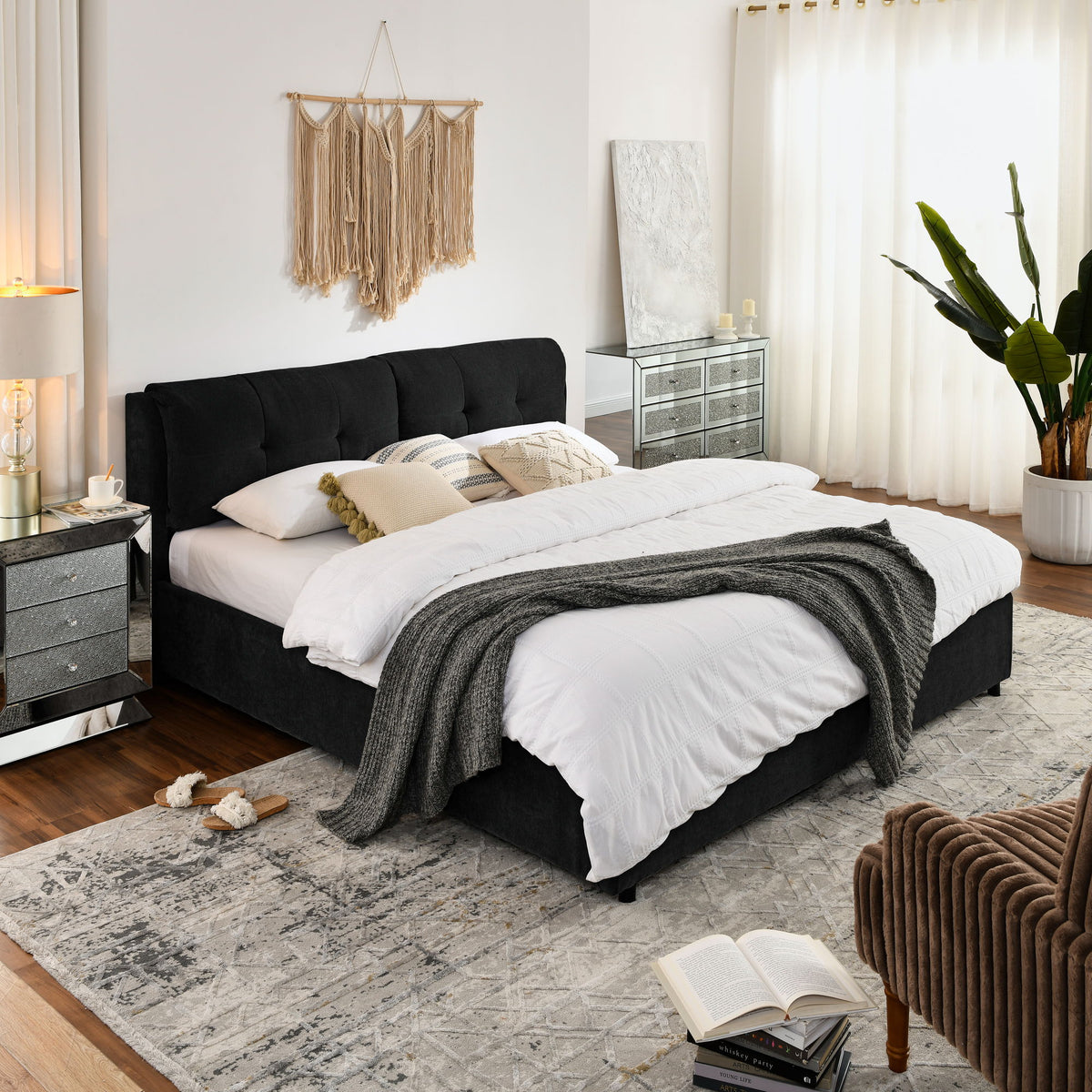Storage Upholstered Hydraulic Platform Bed With Integrated Headboard