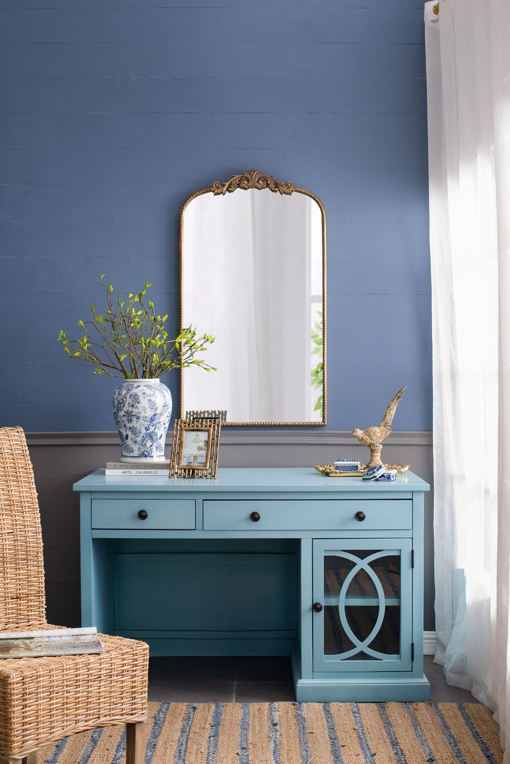 Natural Desk Stylish Design
