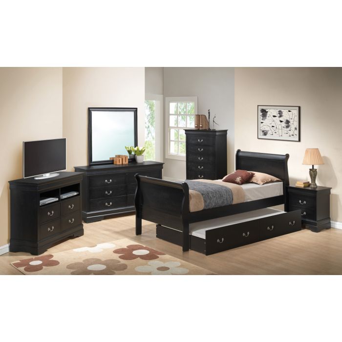 Elegant Trundle Bed With Timeless Charm