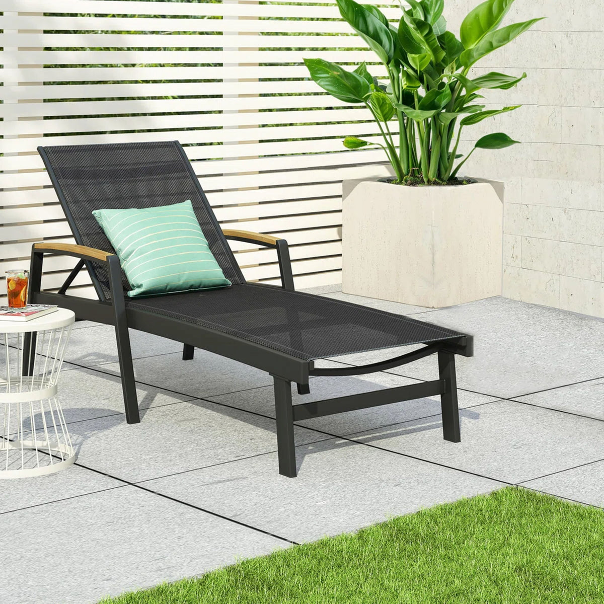 Oxton - Chaise Lounge