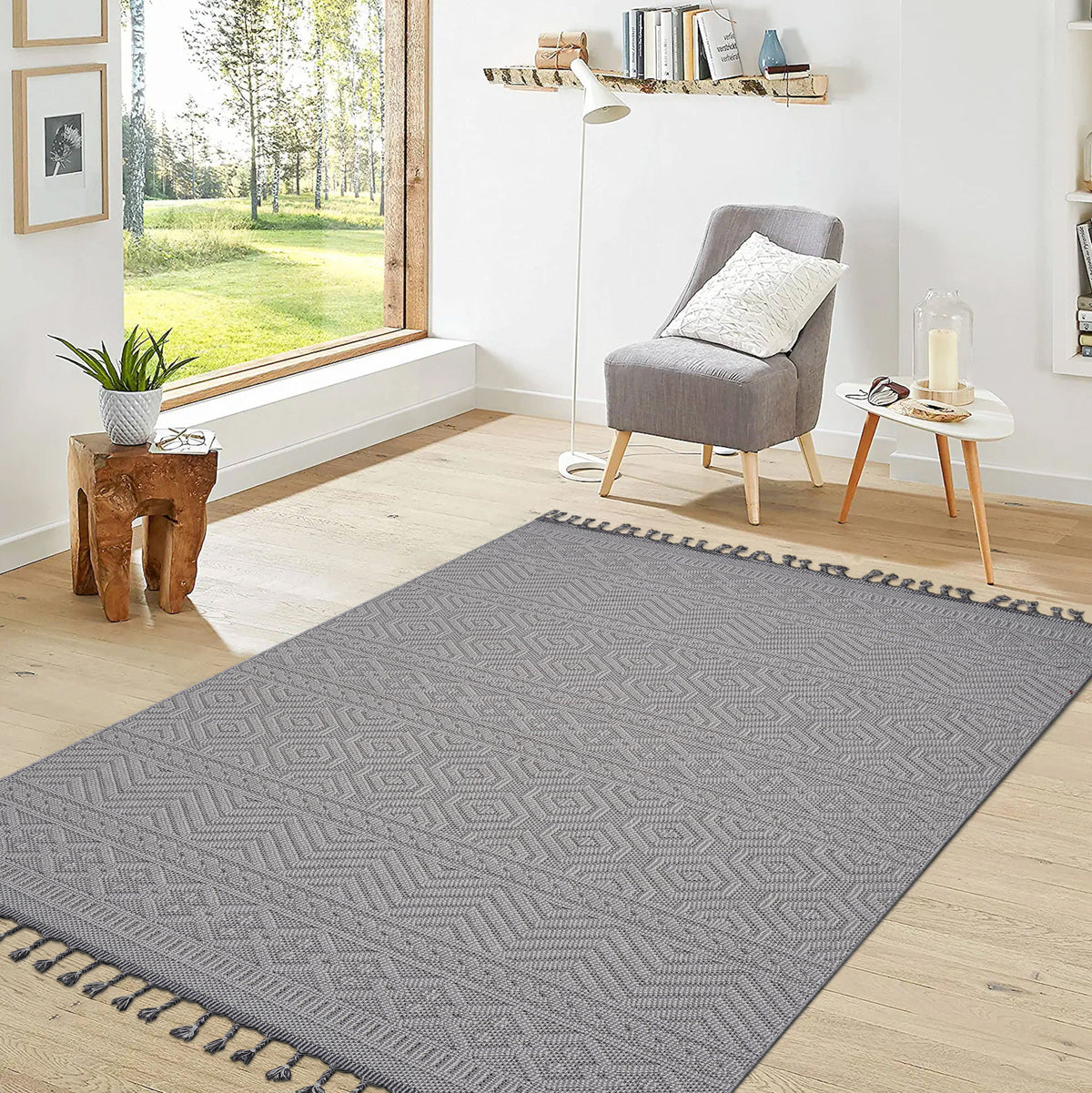 Guros - 8' X 10' Geometric Indoor / Outdoor Area Rug - White