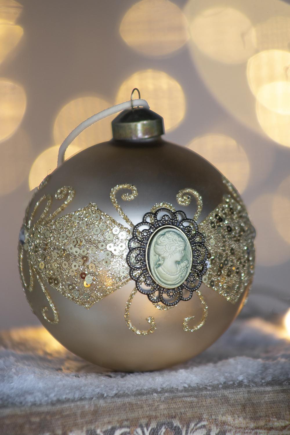 Decorative Hanging Ball Christmas Tree Ornaments For Holiday Decorations (Set of 6)